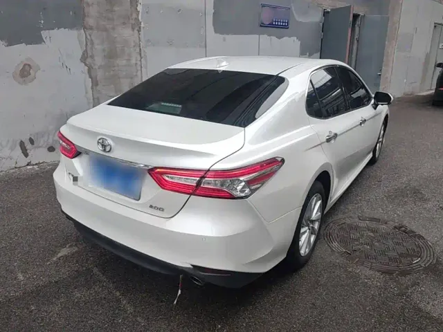 Toyota Camry — Фото автомобиля 6