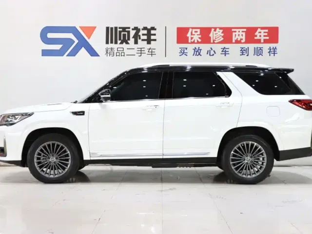 Changan CS95 — Фото автомобиля 6