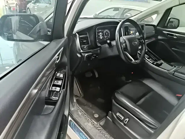 GAC Trumpchi M8 — Фото автомобиля 15