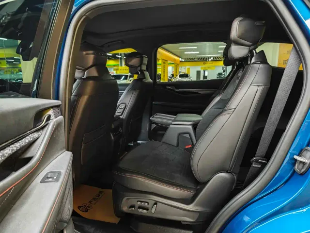Ford Edge — Фото автомобиля 10