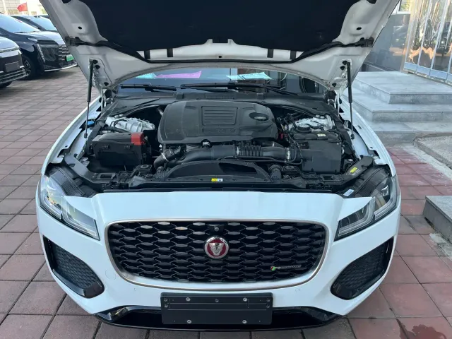 Jaguar XFL — Фото автомобиля 20