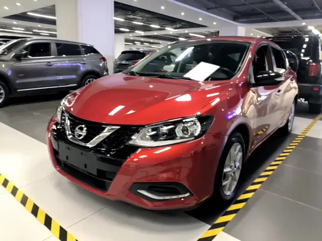 Фотография автомобиля — Nissan Tiida