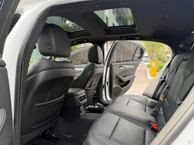 Cadillac CT5 — Фото автомобиля 8