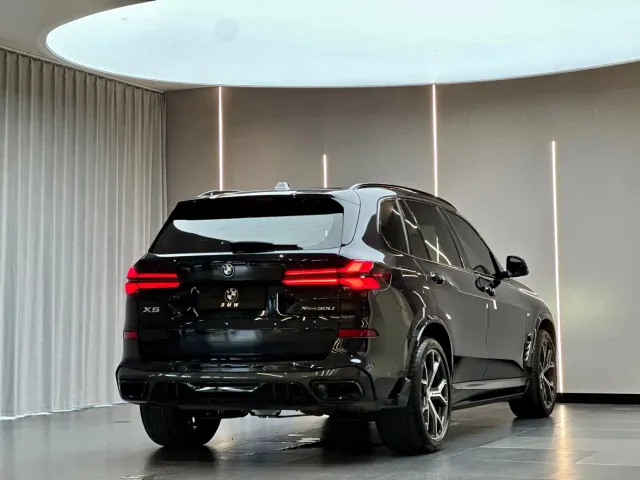 BMW X5 — Фото автомобиля 10