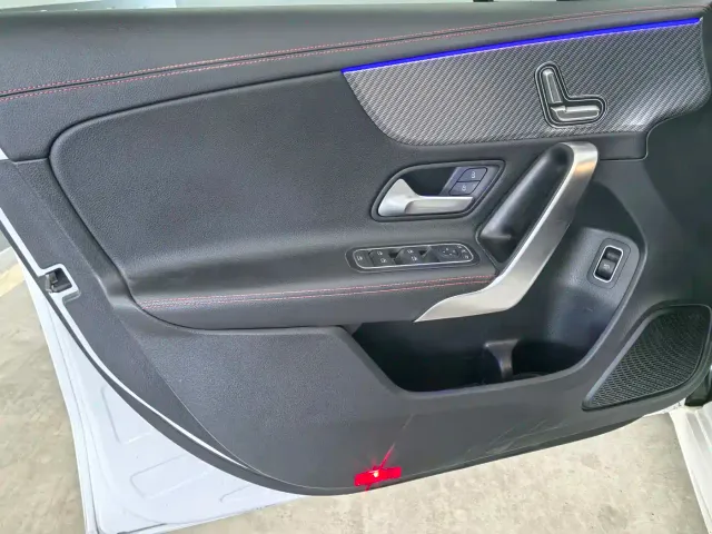 Mercedes-Benz A-Class — Фото автомобиля 16