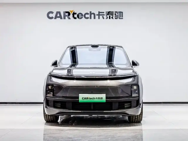 Li Auto L8 — Фото автомобиля 3