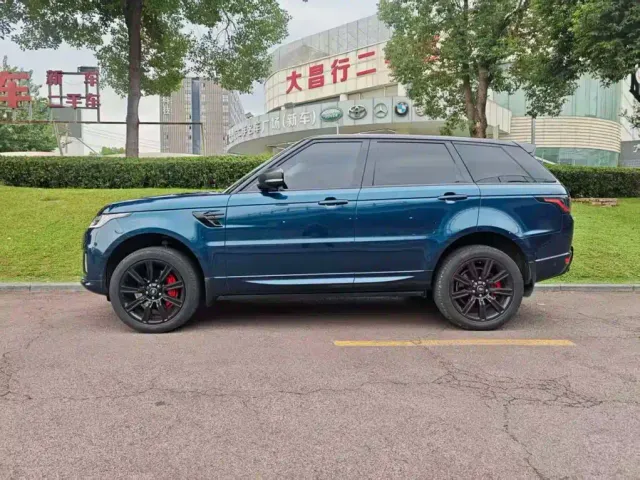 Land Rover Range Rover Sport — Фото автомобиля 3