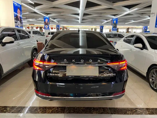 Skoda Superb — Фото автомобиля 5