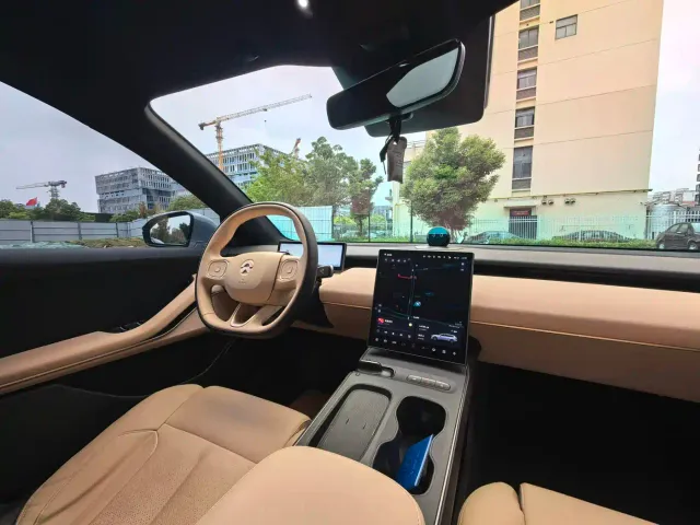 Nio ET5 Touring — Фото автомобиля 15