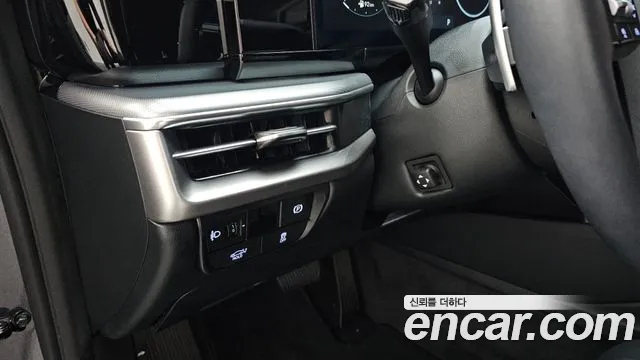 Hyundai Grandeur Grandeur (GN7) 2.5 Бензин 2WD — Фото автомобиля 22