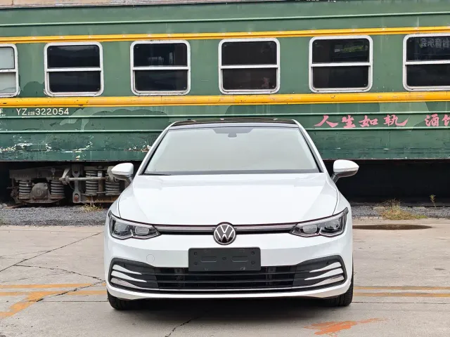 Volkswagen Golf — Фото автомобиля 2