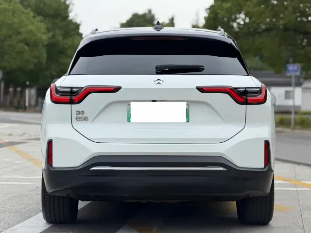 Nio ES6 — Фото автомобиля 13