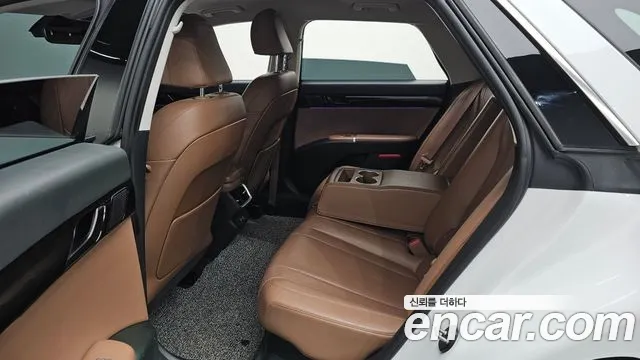 Hyundai Grandeur GN7 — Фото автомобиля 16
