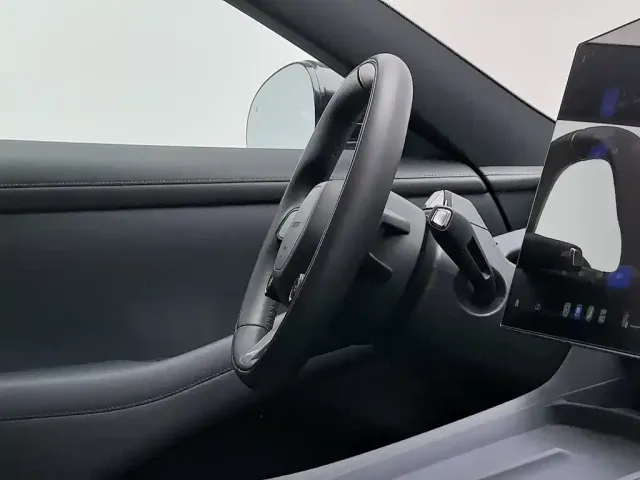 Xiaomi YU7 — Фото автомобиля 22