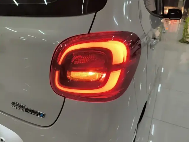 Wuling Hongguang Mini EV — Фото автомобиля 7