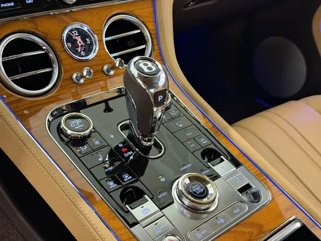 Bentley Continental — Фото автомобиля 8