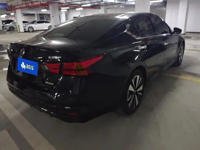 Nissan Teana — Фото автомобиля 3