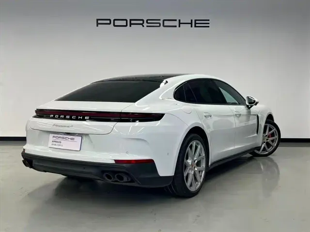 Porsche Panamera — Фото автомобиля 28