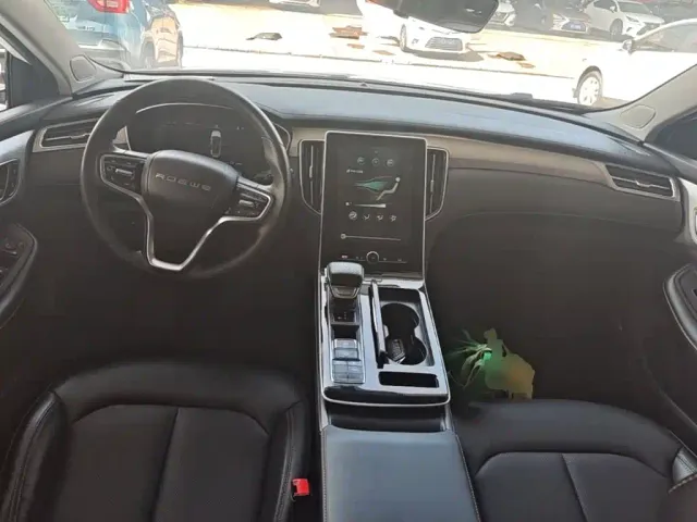 Roewe i6 MAX EV — Фото автомобиля 5
