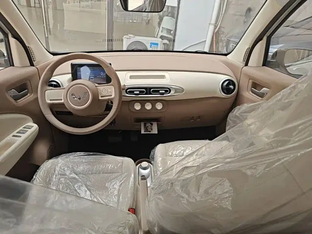 Wuling Hongguang Mini EV — Фото автомобиля 9
