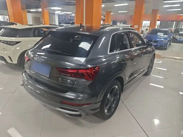 Audi Q3 — Фото автомобиля 4