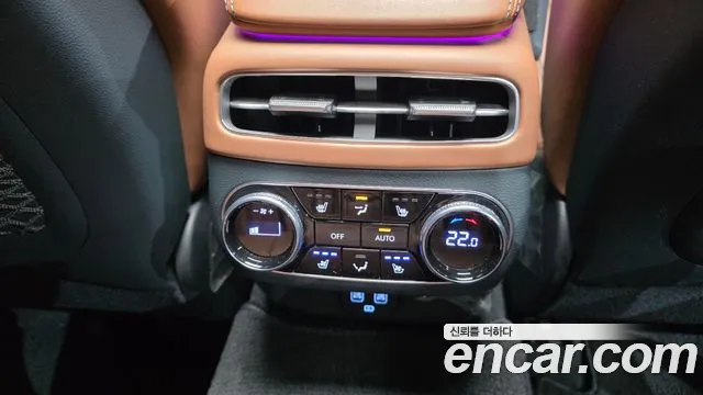 Genesis GV70 2.5T Бензин AWD — Фото автомобиля 30