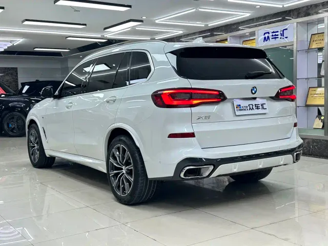 BMW X5 — Фото автомобиля 4