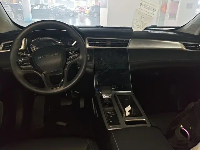 Roewe RX5 — Фото автомобиля 9