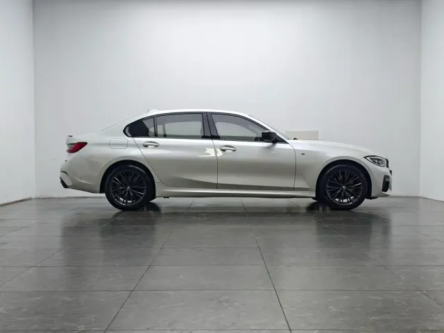 BMW 3 Series — Фото автомобиля 10