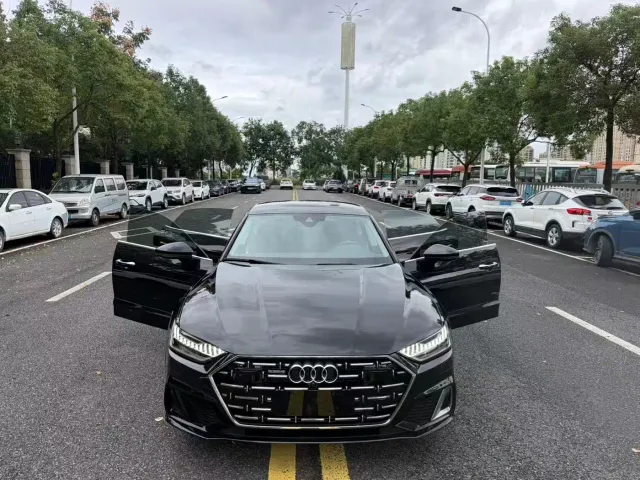 Audi A7L — Фото автомобиля 7
