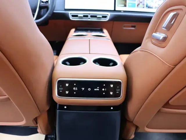 Li Auto L8 — Фото автомобиля 20