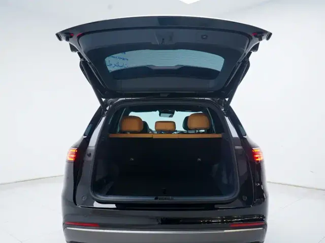 Geely Galaxy Starship 7 EM-i — Фото автомобиля 8