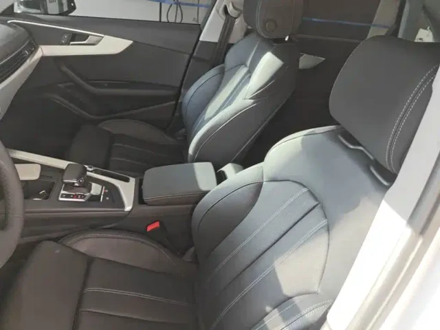 Audi A4L — Фото автомобиля 14