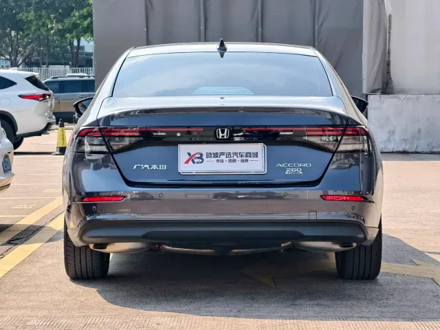 Honda Accord — Фото автомобиля 5