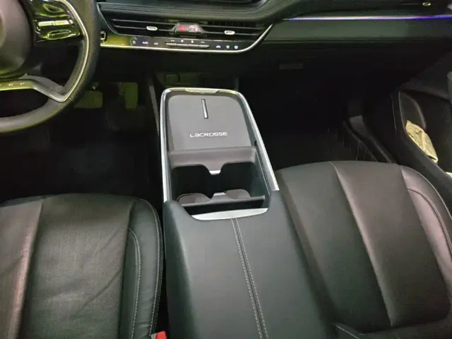 Buick LaCrosse — Фото автомобиля 13