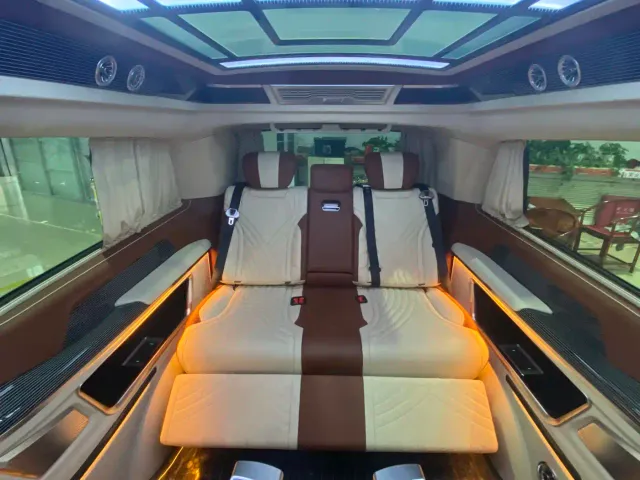 Mercedes-Benz V-Class — Фото автомобиля 14