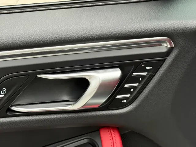Porsche Macan — Фото автомобиля 13