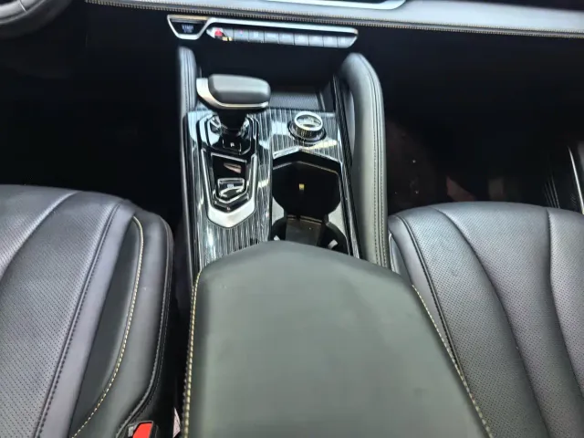 Geely Xingyue L — Фото автомобиля 12