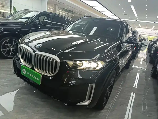 Фотография автомобиля — BMW X5