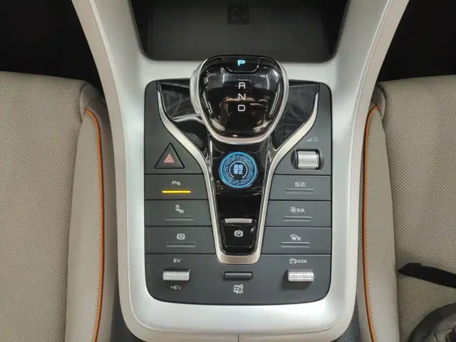 BYD Song Pro — Фото автомобиля 13