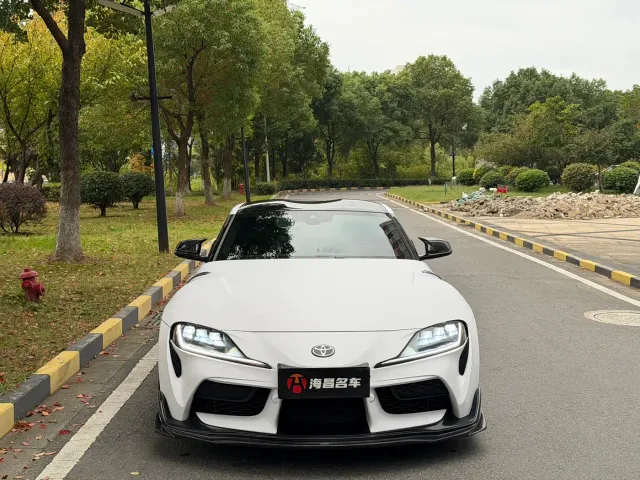 Toyota Supra — Фото автомобиля 2