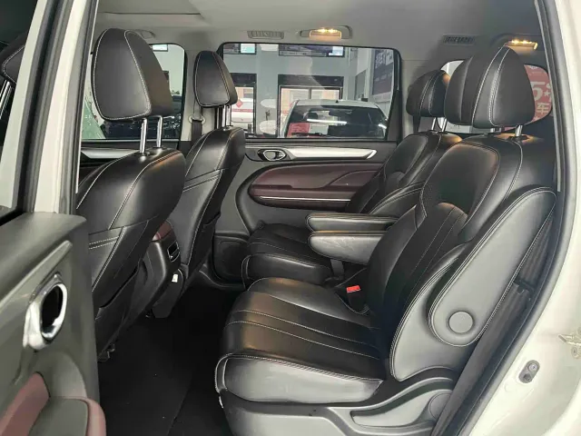 GAC Trumpchi M6 — Фото автомобиля 4