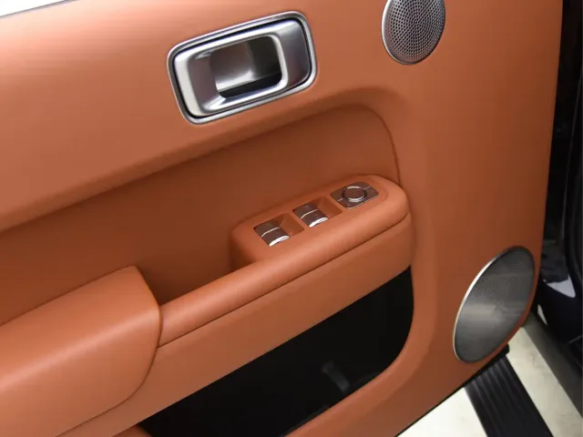 Li Auto L9 — Фото автомобиля 11