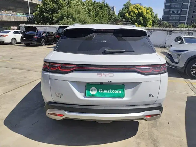 BYD Song L DM-i — Фото автомобиля 5