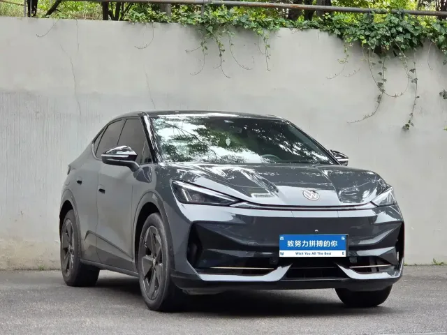 Volkswagen ID. Unyx 06 — Фото автомобиля 3