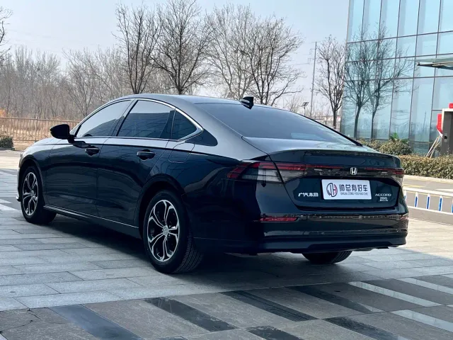 Honda Accord — Фото автомобиля 4