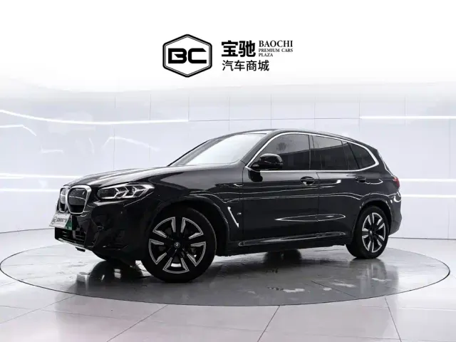 Фотография автомобиля — BMW iX3