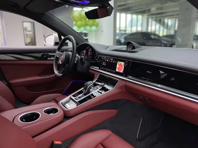 Porsche Panamera — Фото автомобиля 21