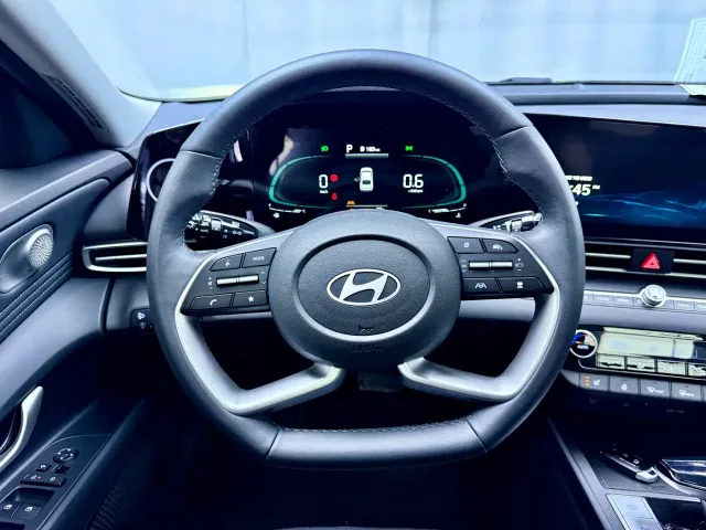 Hyundai Elantra — Фото автомобиля 7