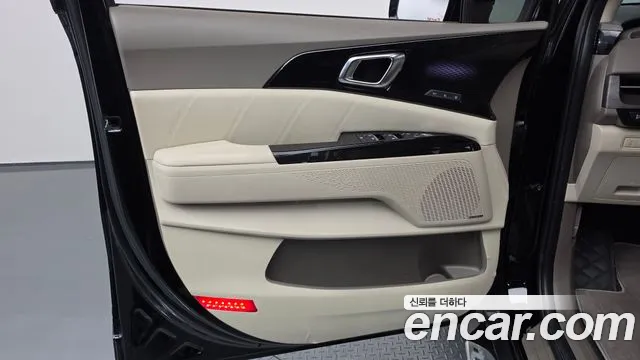 Kia Canival Carnival 4 поколение Бензин 7 мест Signature — Фото автомобиля 22